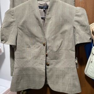NEW Nine West skirt suit